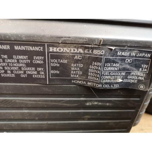 817 - A Honda EX650 petrol generator