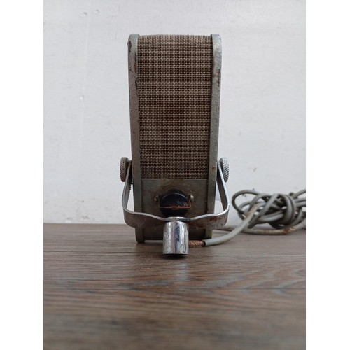 579 - A vintage VR53 style ribbon microphone