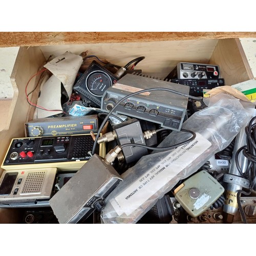 585 - A large collection of Citizens Band radios and accessories - most items appear to be for spares or r... 