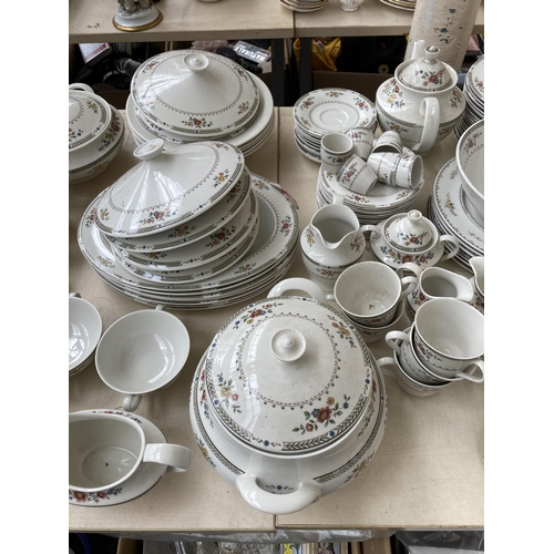 347 - A large collection of Royal Doulton Kingswood dinnerware to include two coffee pots, teapot, dinner ... 