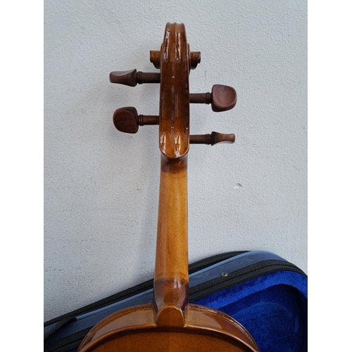 647 - A cased Stentor Student I full size violin with bow