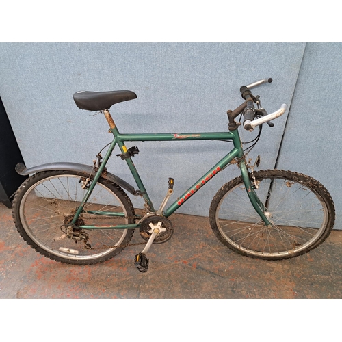 745 - A vintage Raleigh Boulder mountain bike