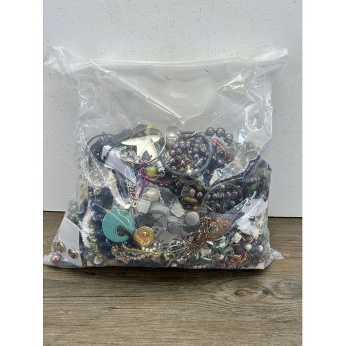 428 - Approx. 10kg of assorted costume jewellery