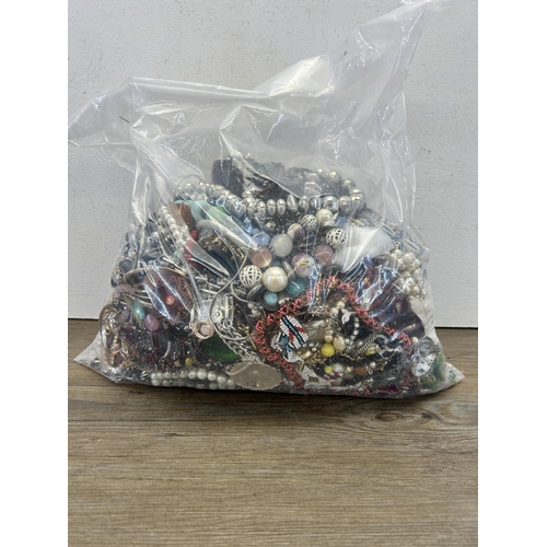 441 - Approx. 10kg of assorted costume jewellery