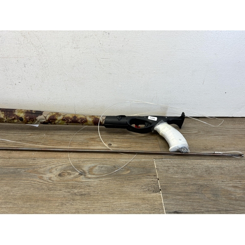 533 - An Omer Cayman HF 75 speargun