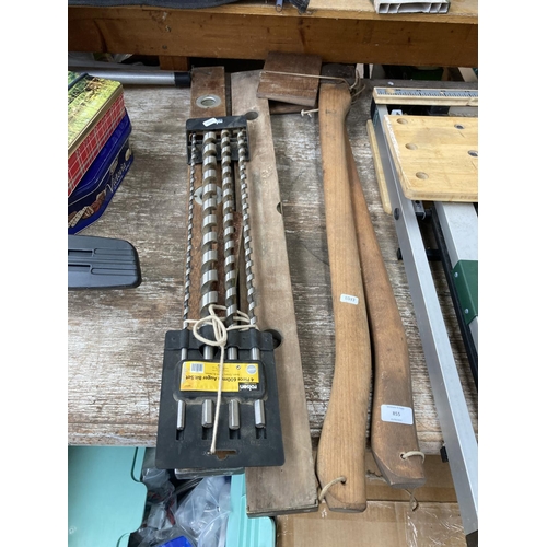 855 - Six items, two 2 axes, three spirit levels and one set of Rolson 600mm Auger drill bits