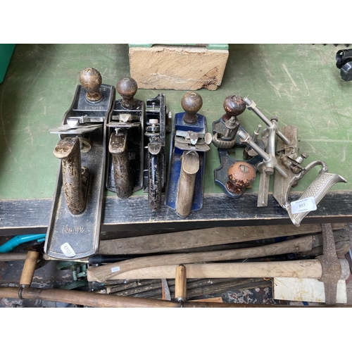 857 - Six vintage wood planes and attachments, one Stanley Bailey no.5½, one Stanley Bailey no.4, one Stan... 