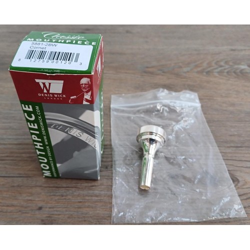 646A - A boxed Denis Wick 2BW cornet mouthpiece