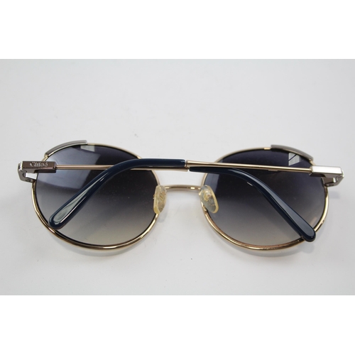 2337 - A pair of cased Chloé mirrored round sunglasses