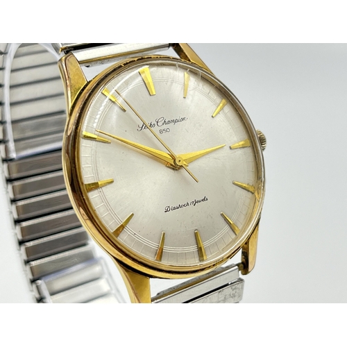 2218 - A 1960s Seiko Champion 800 diashock mechanical 35mm men's wristwatch with silvered sunburst dial and... 