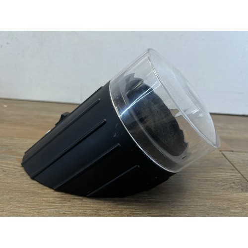 2235A - A bi-directional plastic single automatic watch winder