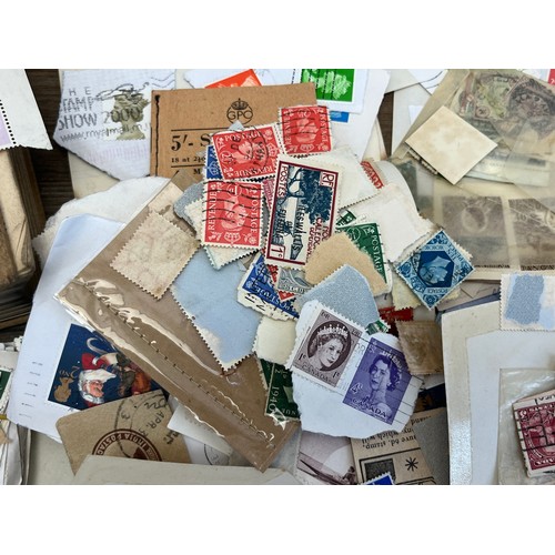 2359 - A collection of worldwide stamps