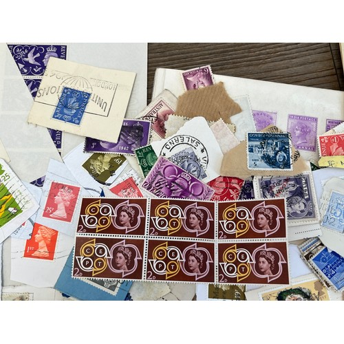 2359 - A collection of worldwide stamps