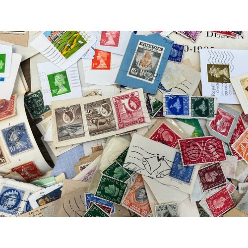 2359 - A collection of worldwide stamps