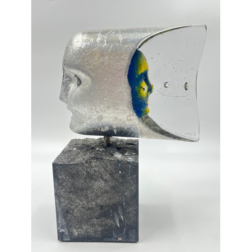 338B - A Kosta Boda Janus limited edition of 500 glass head sculpture on granite stand by Bertil Vallien - ... 