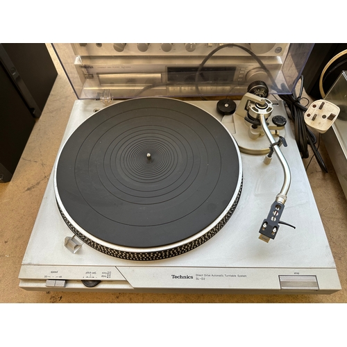 726 - Four pieces of Technics hi-fi one SL-D2 direct-drive two-speed turntable, one ST-Z1L three-band tune... 