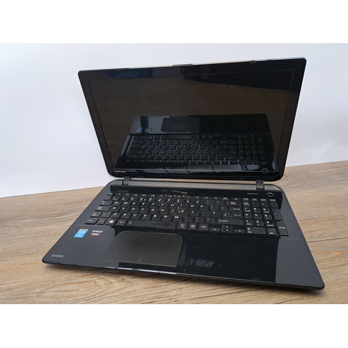 797 - A collection of items to include Toshiba Satellite L50-B-1P1 laptop with Intel Core i5 processor, HP... 