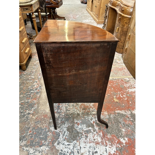 17 - A George III inlaid mahogany corner wash stand - approx. 83cm high x 55cm wide x 39cm deep