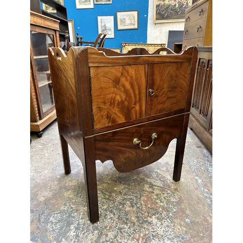 41 - A George III mahogany night stand - approx. 75cm high x 58cm wide x 46cm deep