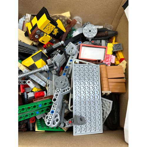 469 - A collection of various Lego to include Harry Potter, Star Wars etc.