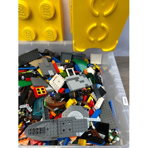 470 - A collection of various Lego