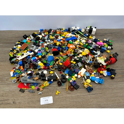 473 - A large collection of various Lego figurines