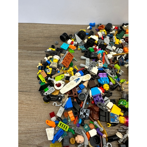 473 - A large collection of various Lego figurines