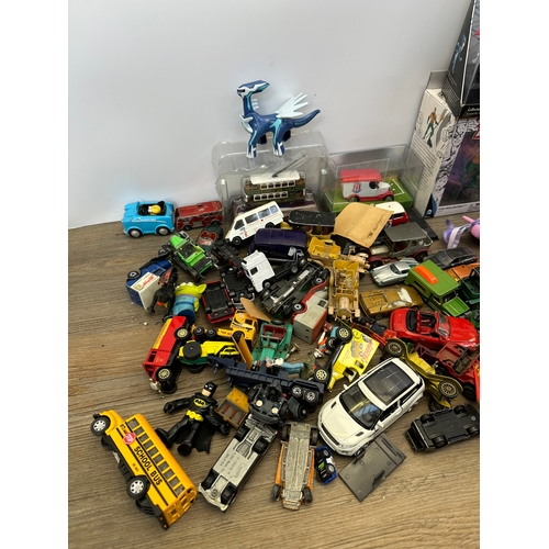 477 - A collection of die cast model vehicles and figurines to include Oxford die cast Stoke City, boxed J... 