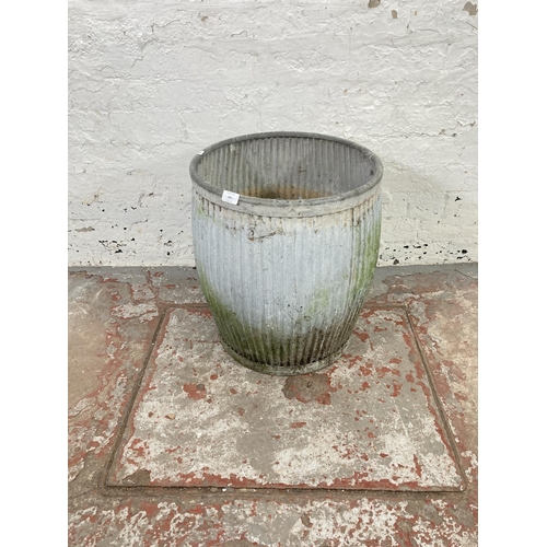 451 - A vintage galvanised dolly tub