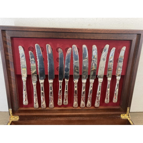 456 - A cased stainless steel cutlery set with Viners instruction manual