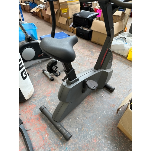 894 - A Life Cycle Zone Training plus exercise bike