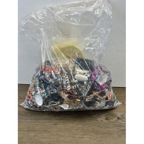 507 - Approx. 10kg of assorted costume jewellery