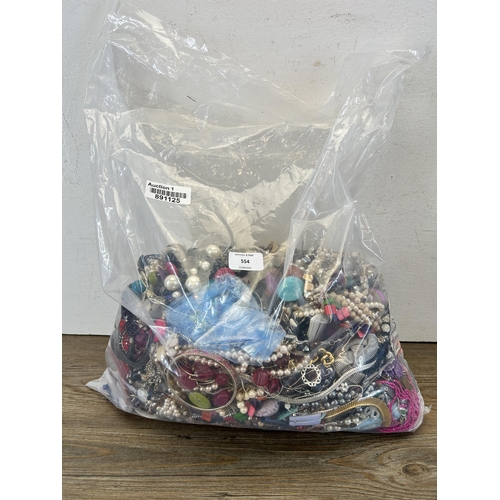 554 - Approx. 10kg of assorted costume jewellery