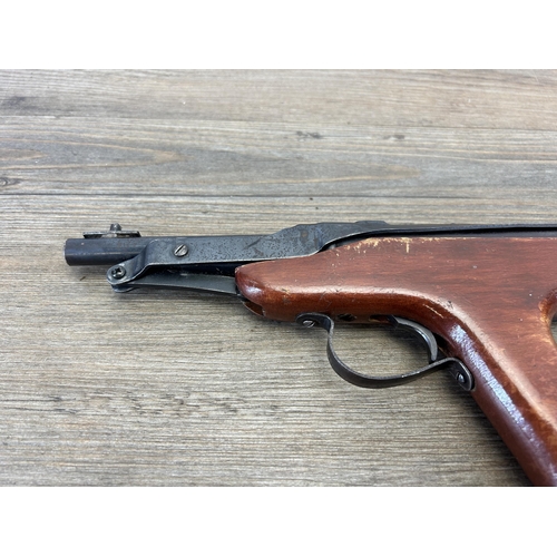 590A - A vintage Milbro MK IV air pistol