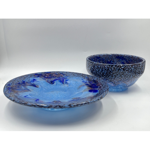 317 - Two pieces of Carol Capalija & Eric Imeson Dragon Glass studio glassware, one circular footed dish -... 