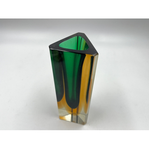 327 - A mid 20th century Murano Sommerso green glass triangular vase - approx. 15cm high