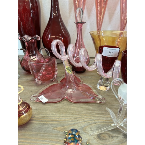 367 - A collection of glassware to include Victorian cranberry glass bowl, Royal Scot cranberry glass twin... 