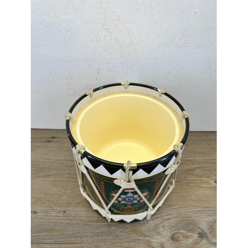 677 - A Regimental Replicas England The Worcester And Sherwood Foresters Regiment ice bucket - approx. 16c... 