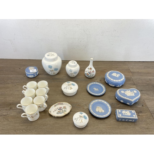 404 - A collection of Wedgwood pottery to include six pieces of pale blue Jasperware, seven Mirabelle coff... 