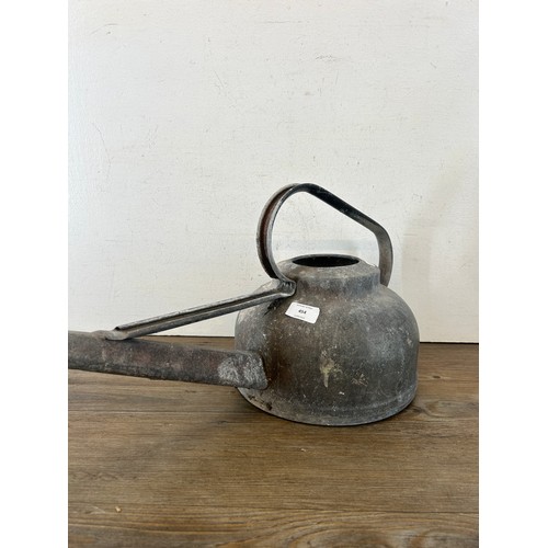 454 - A vintage galvanised 10 pint watering can