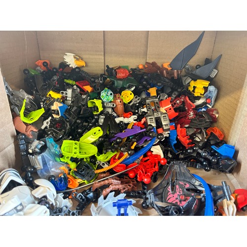 499C - A box containing a large collection of Lego Bionicle to include Storm Troopers etc.