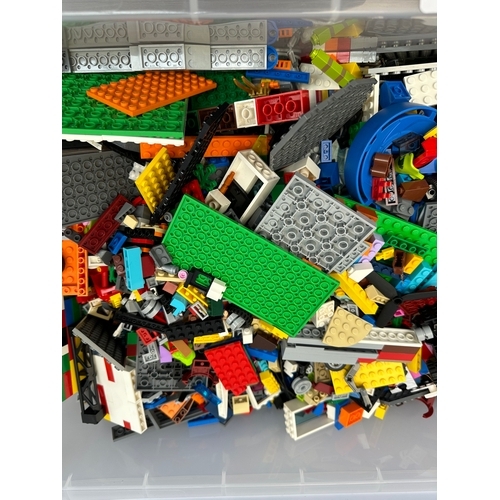 468 - A collection of various Lego