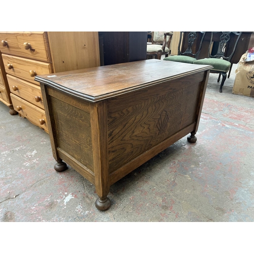 81A - A mid 20th century oak blanket box - approx. 53cm high x 92cm wide x 45cm deep