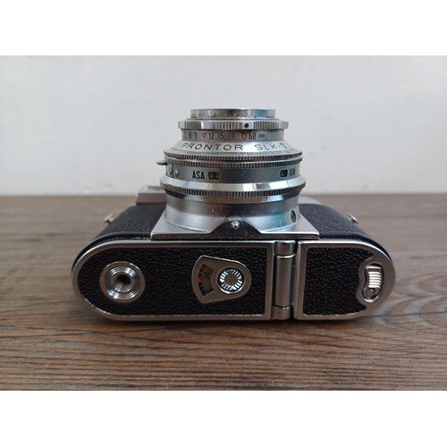 538 - A cased early 1960s Voigtländer Vitomatic IIa 35mm rangefinder camera fitted with Color-Skopar 1:2.8... 