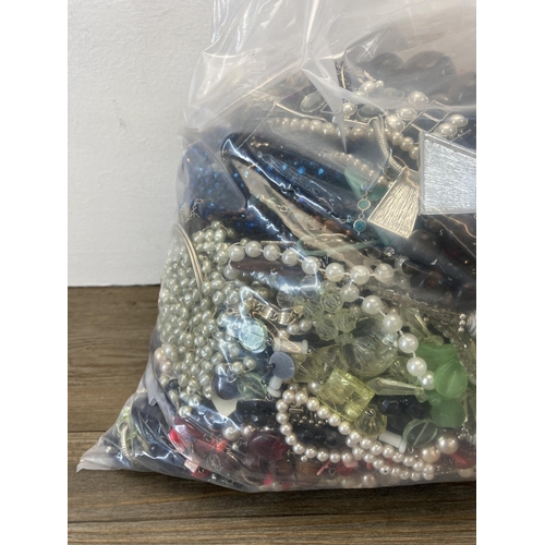 376 - Approx. 10kg of assorted costume jewellery