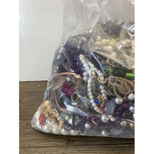 385 - Approx. 10kg of assorted costume jewellery