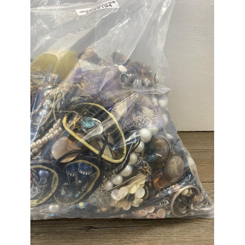 388 - Approx. 10kg of assorted costume jewellery