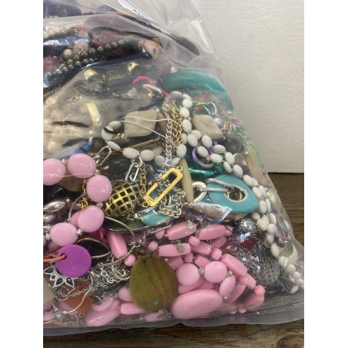 417 - Approx. 10kg of assorted costume jewellery