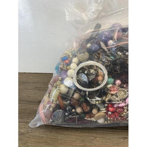 417 - Approx. 10kg of assorted costume jewellery