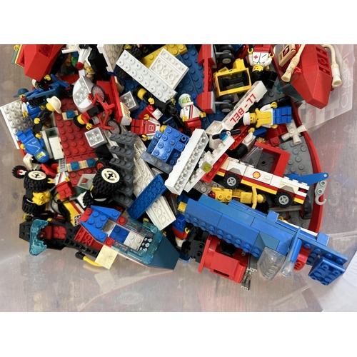 351 - A collection of vintage Lego